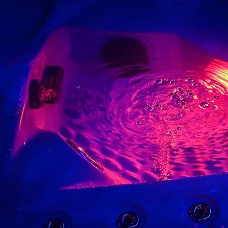 Suitedreams - Ruby Lieja