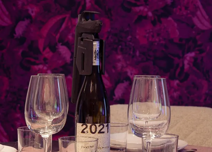 Suitedreams - Ruby * Liege