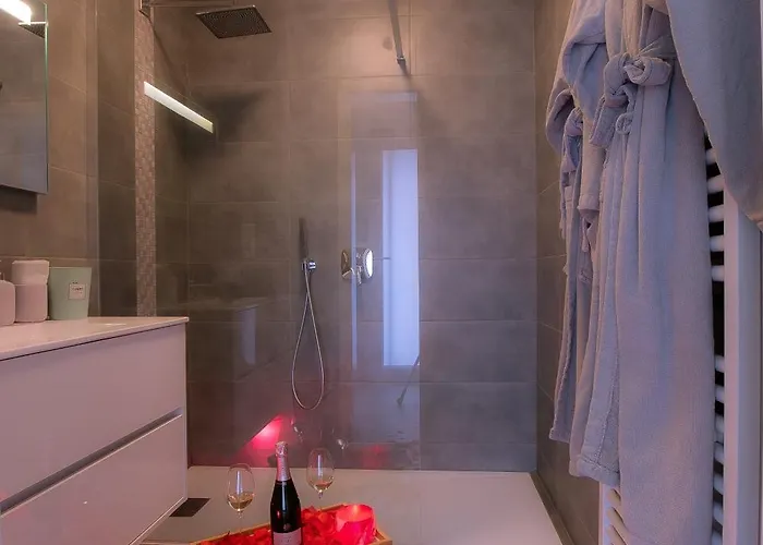 Suitedreams - Ruby Apartment