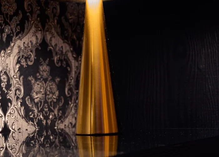 Suitedreams - Ruby * Liege